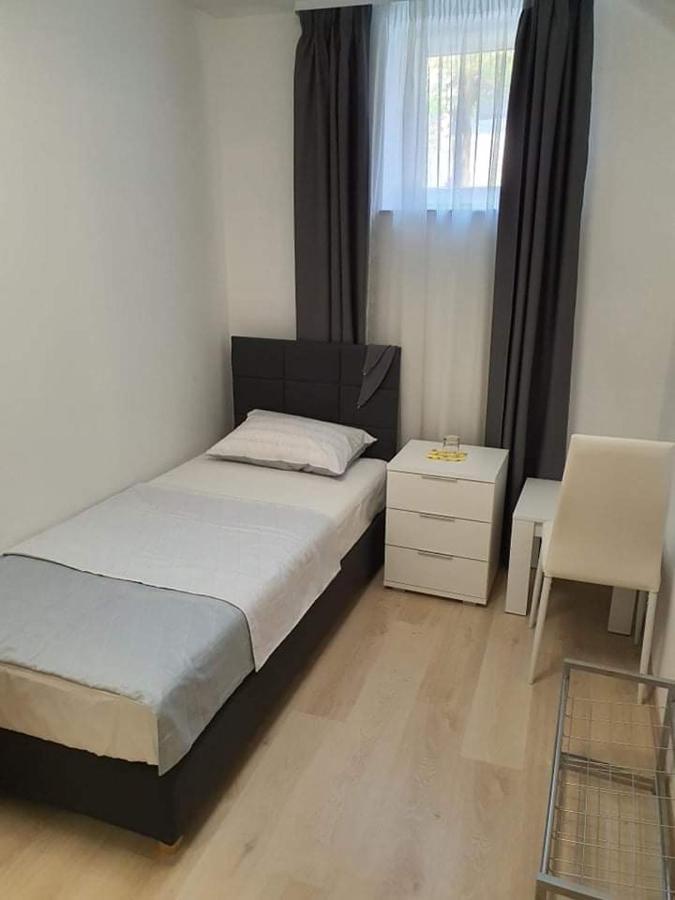 Aldi 1 Apartment Pula Ngoại thất bức ảnh